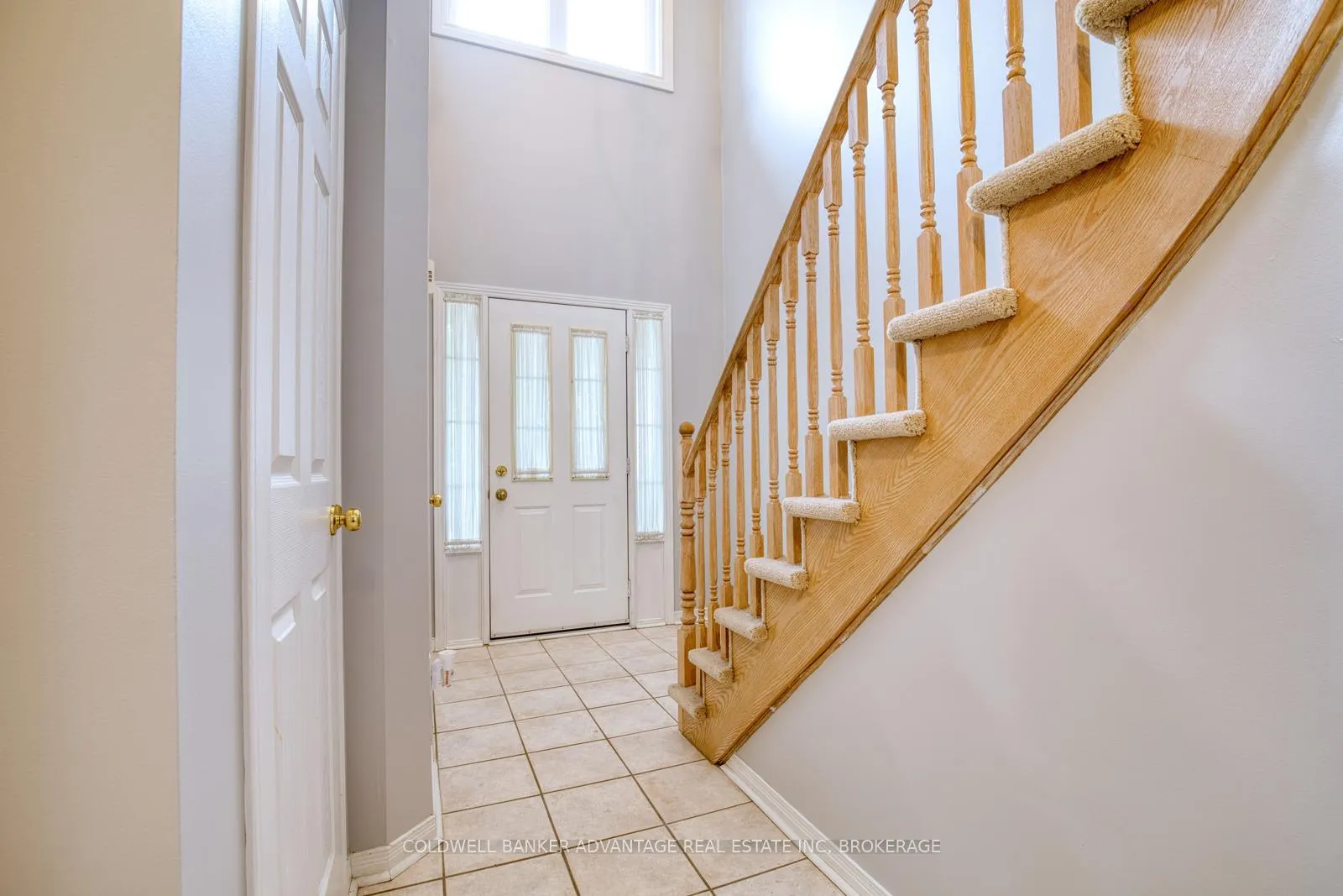 Photo 4 of Unit 2, 800 Paramount Drive, Hamilton, Stoney Creek Mountain — HOMEH