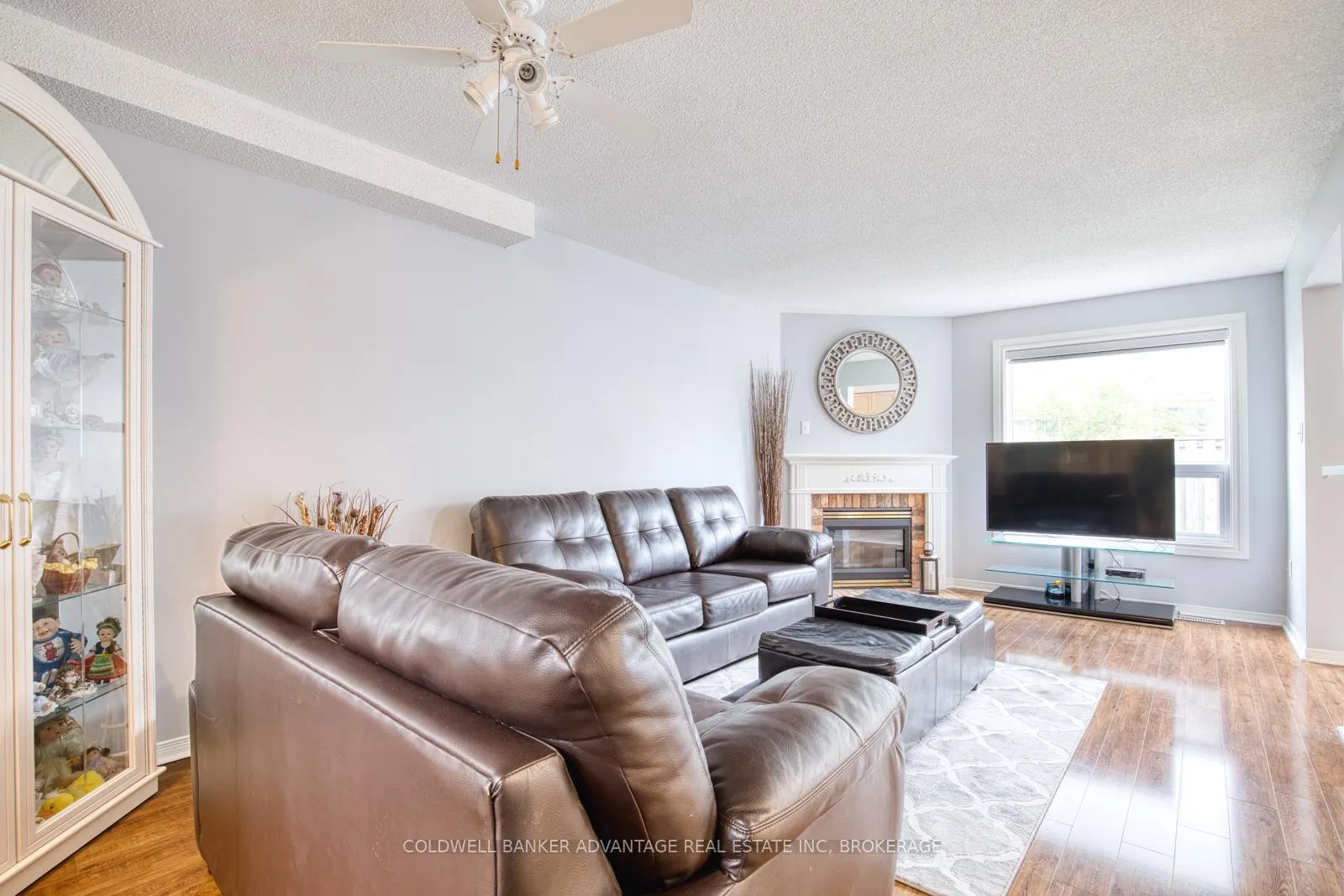 Photo 6 of Unit 2, 800 Paramount Drive, Hamilton, Stoney Creek Mountain — HOMEH