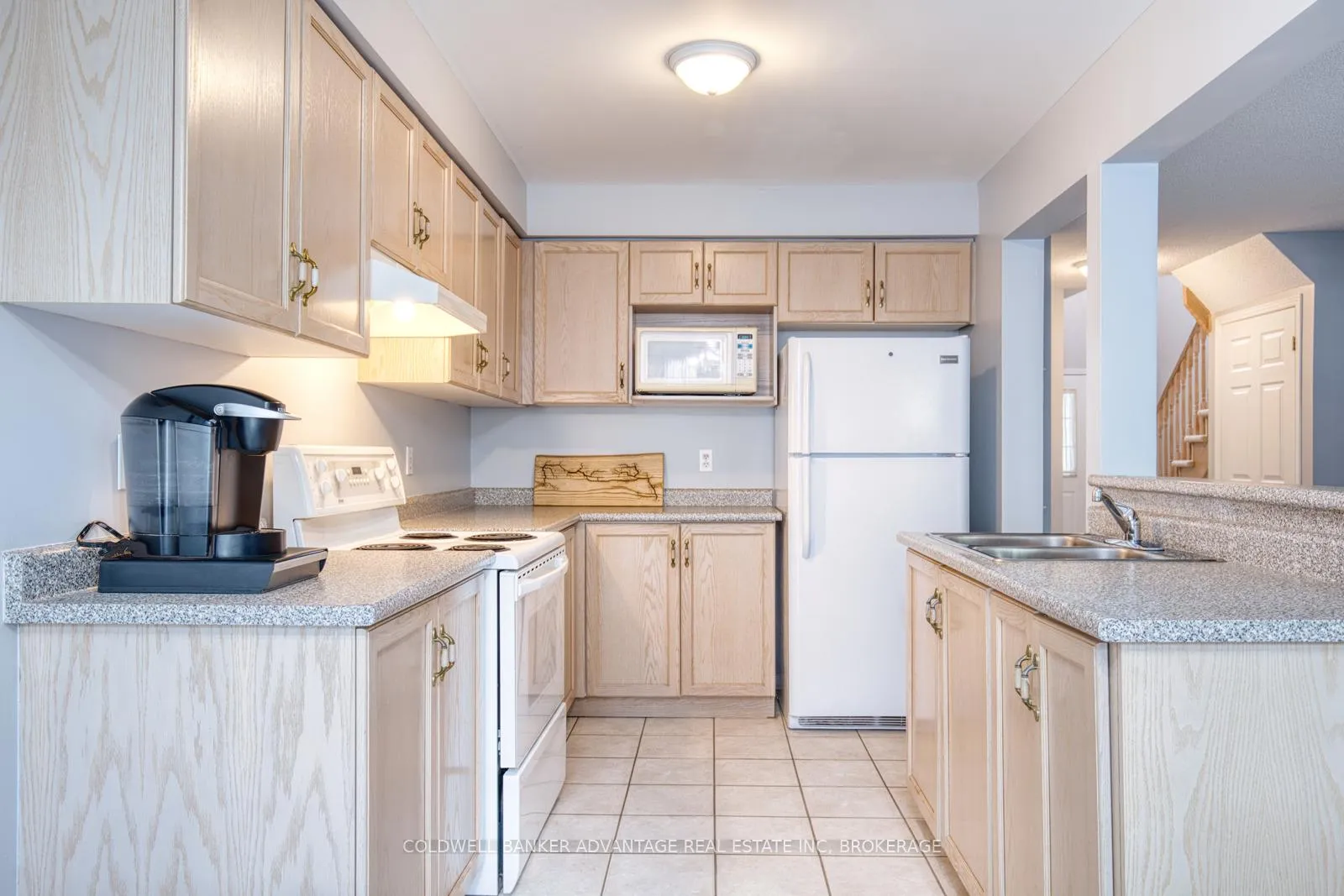 Photo 9 of Unit 2, 800 Paramount Drive, Hamilton, Stoney Creek Mountain — HOMEH