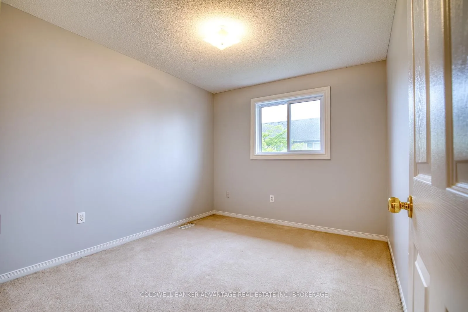 Photo 22 of Unit 2, 800 Paramount Drive, Hamilton, Stoney Creek Mountain — HOMEH