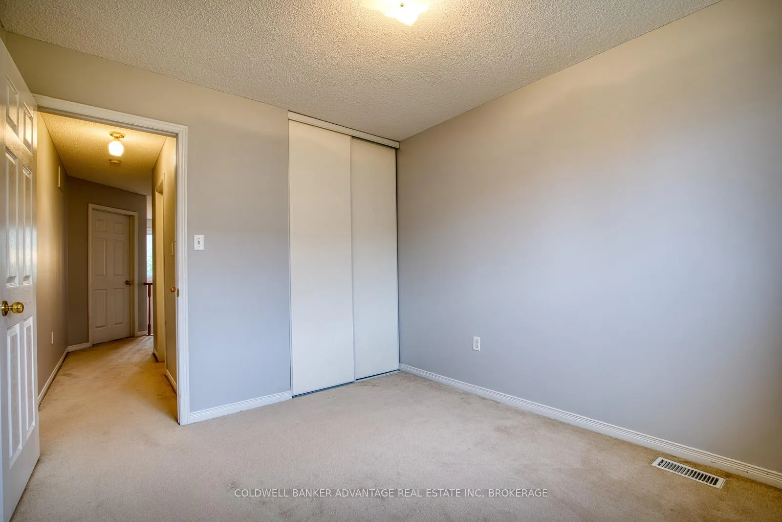 Photo 23 of Unit 2, 800 Paramount Drive, Hamilton, Stoney Creek Mountain — HOMEH