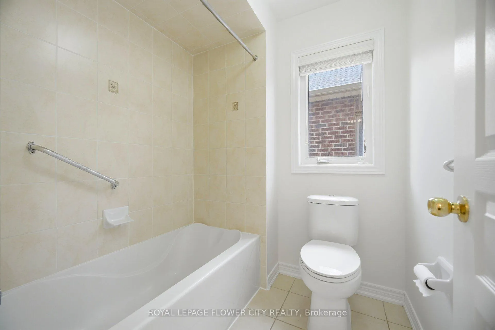 Photo 24 of 150 Bellchase Trail, Brampton, Bram East — HOMEH