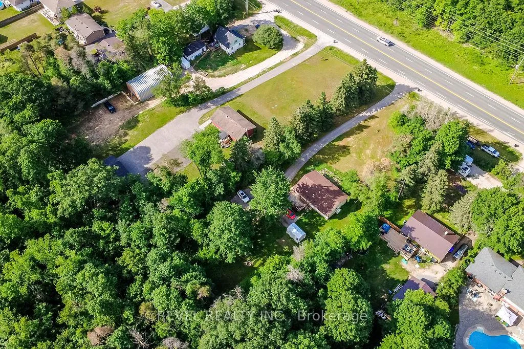 Photo 1 of 11553 County Road 27, Springwater, Midhurst — HOMEH