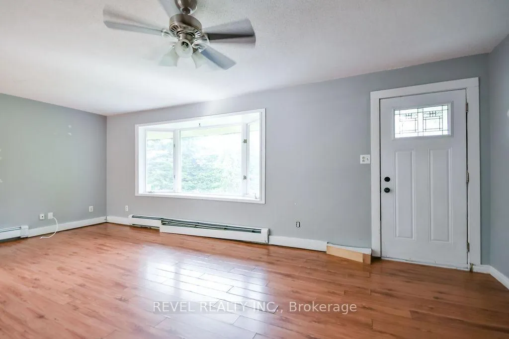 Photo 6 of 11553 County Road 27, Springwater, Midhurst — HOMEH
