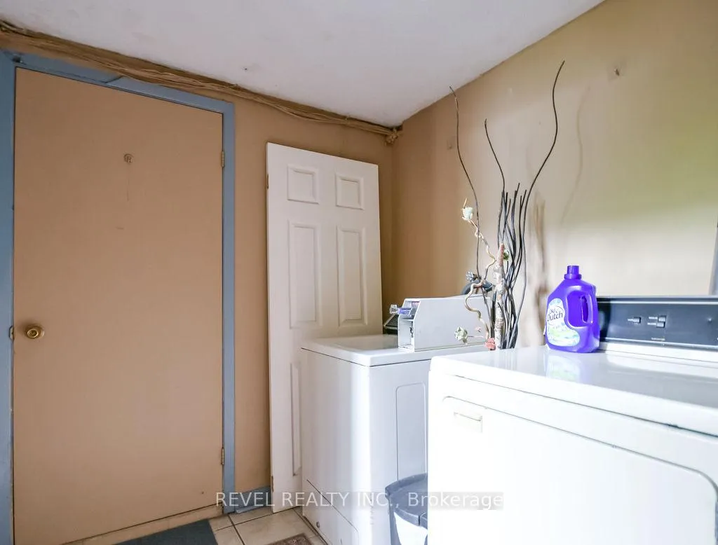 Photo 19 of 11553 County Road 27, Springwater, Midhurst — HOMEH