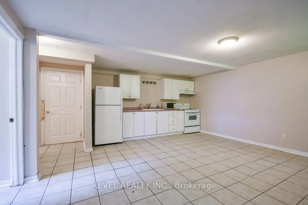 Photo 22 of 11553 County Road 27, Springwater, Midhurst — HOMEH