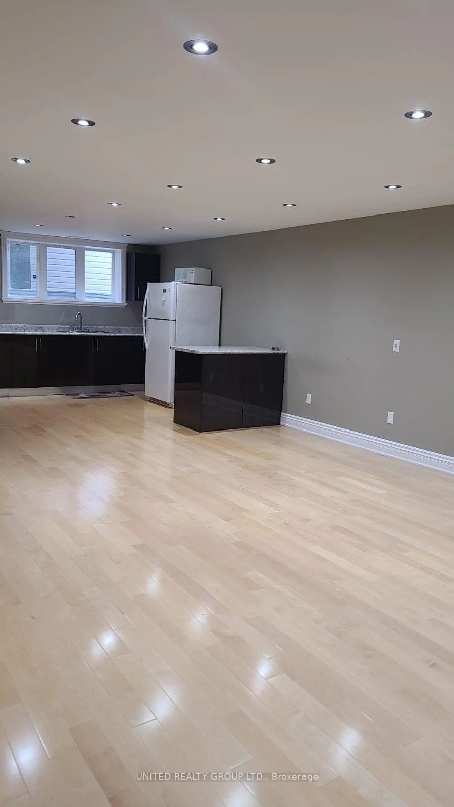 Photo 13 of Unit Bsmt, 39 Treeline Boulevard, Brampton, Vales of Castlemore — HOMEH
