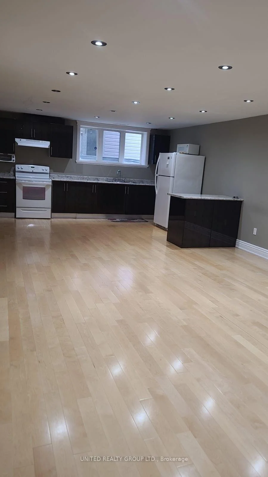 Photo 15 of Unit Bsmt, 39 Treeline Boulevard, Brampton, Vales of Castlemore — HOMEH