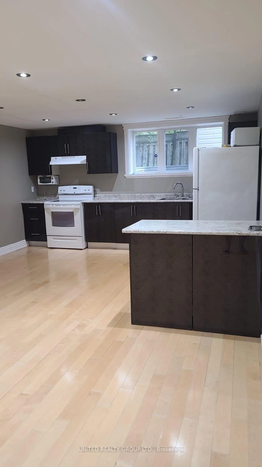 Photo 32 of Unit Bsmt, 39 Treeline Boulevard, Brampton, Vales of Castlemore — HOMEH