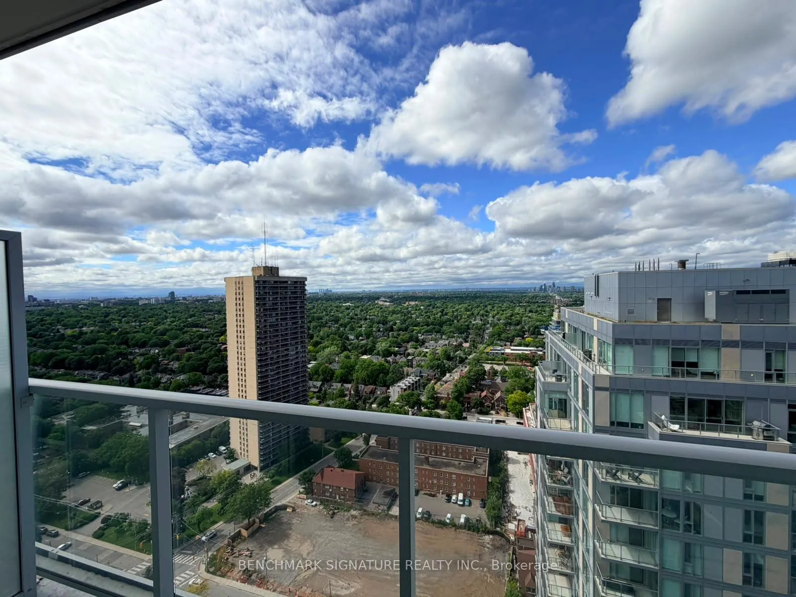 Photo 3 of Unit 2613, 33 Helendale Avenue, Toronto, Yonge-Eglinton — HOMEH