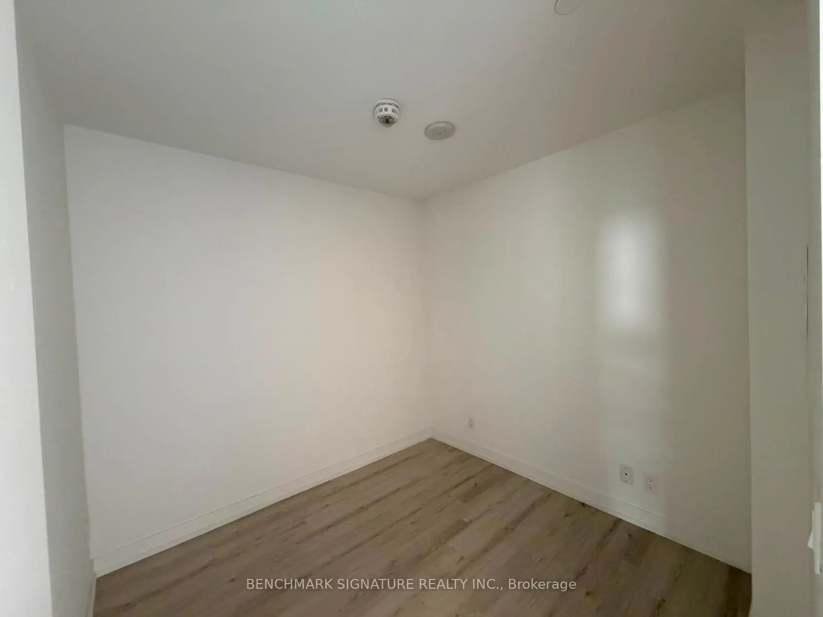 Photo 5 of Unit 2613, 33 Helendale Avenue, Toronto, Yonge-Eglinton — HOMEH