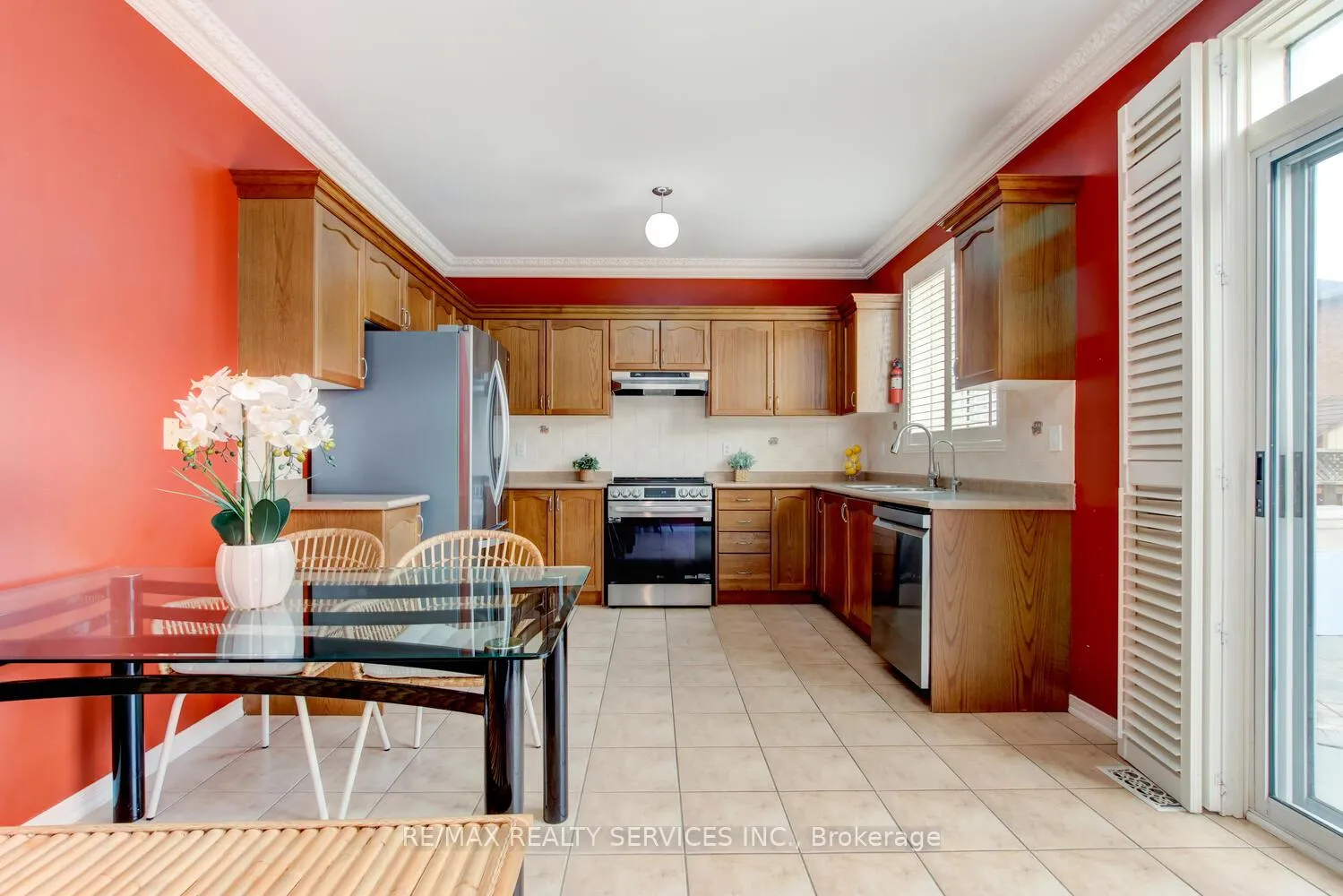 Photo 9 of 47 Cape Dorset Crescent, Brampton, Sandringham-Wellington — HOMEH