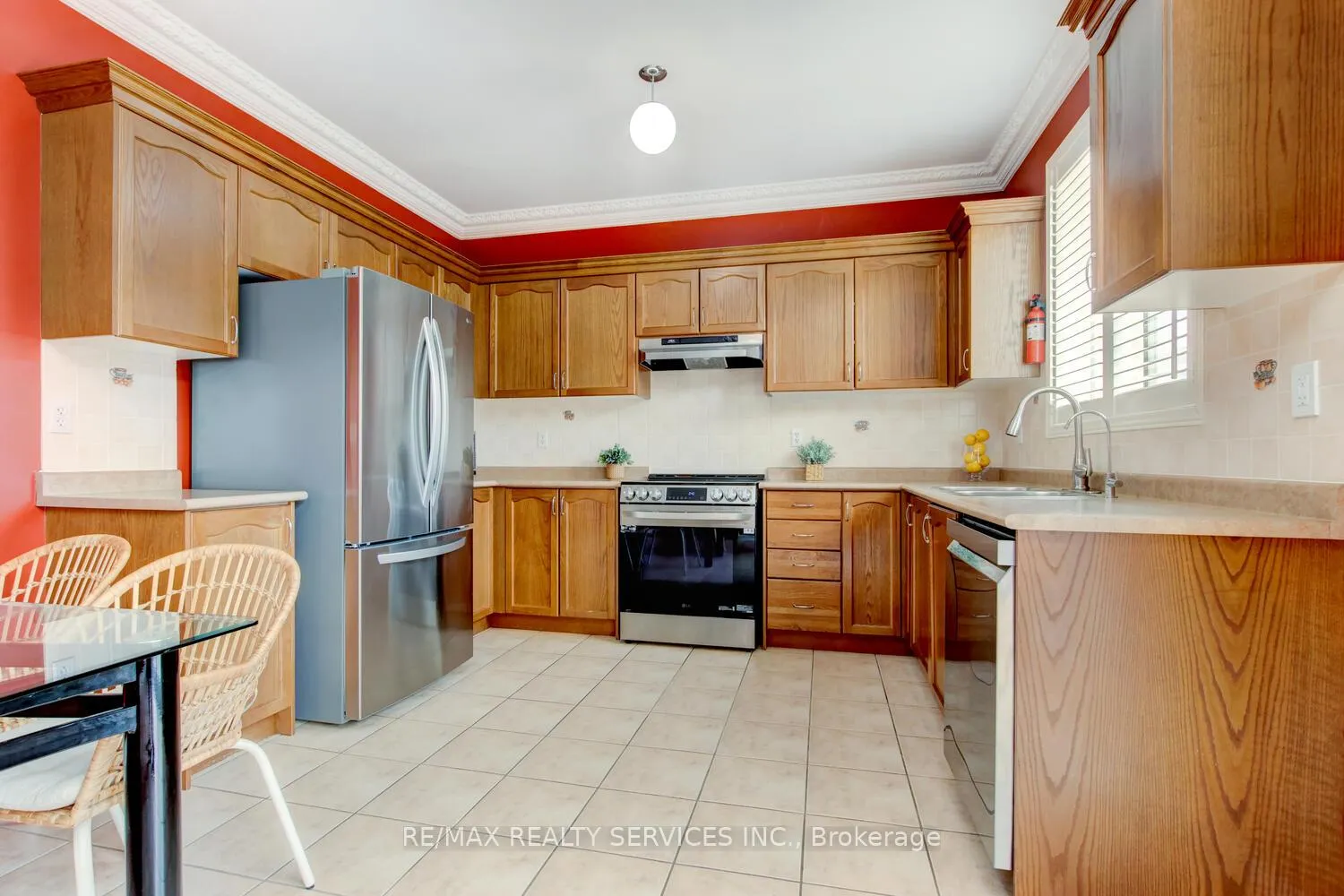 Photo 11 of 47 Cape Dorset Crescent, Brampton, Sandringham-Wellington — HOMEH