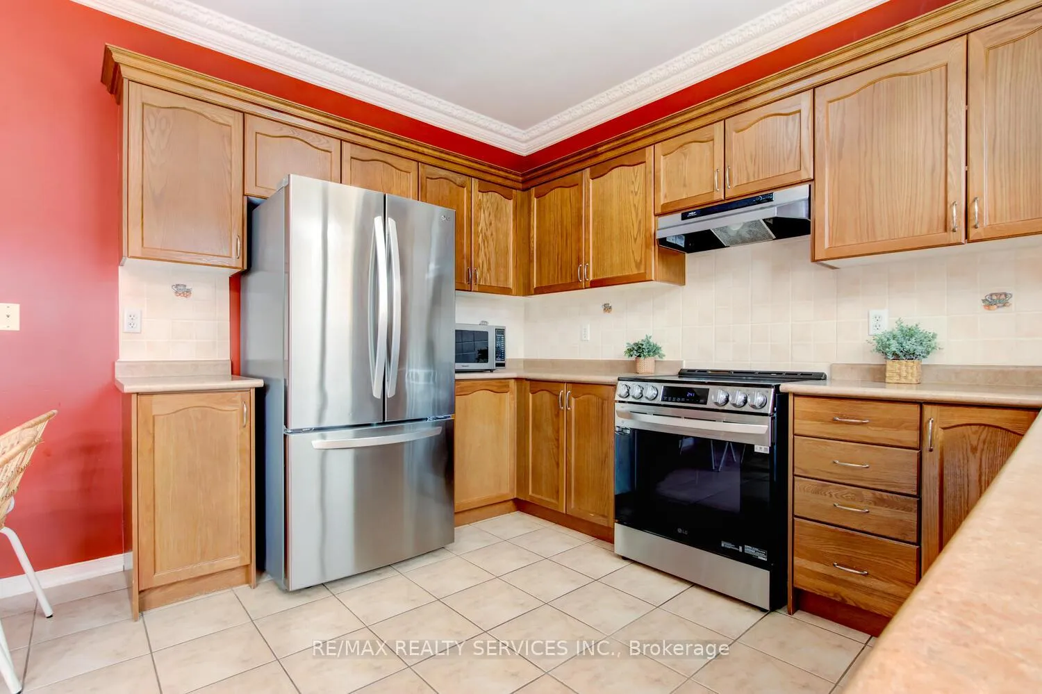 Photo 12 of 47 Cape Dorset Crescent, Brampton, Sandringham-Wellington — HOMEH