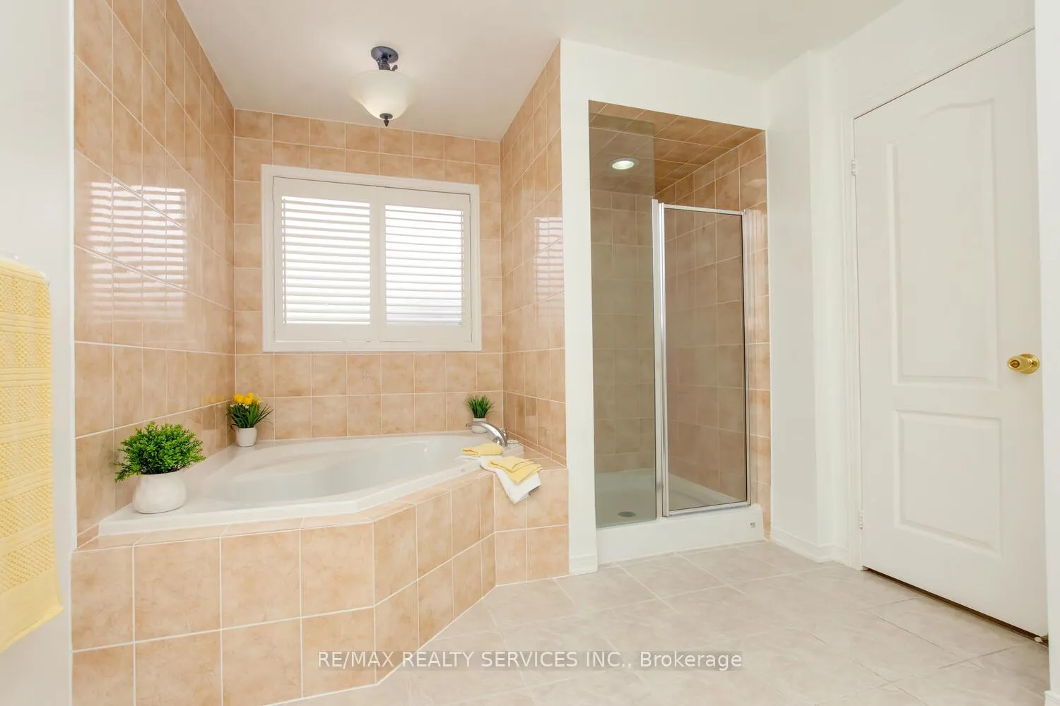 Photo 27 of 47 Cape Dorset Crescent, Brampton, Sandringham-Wellington — HOMEH