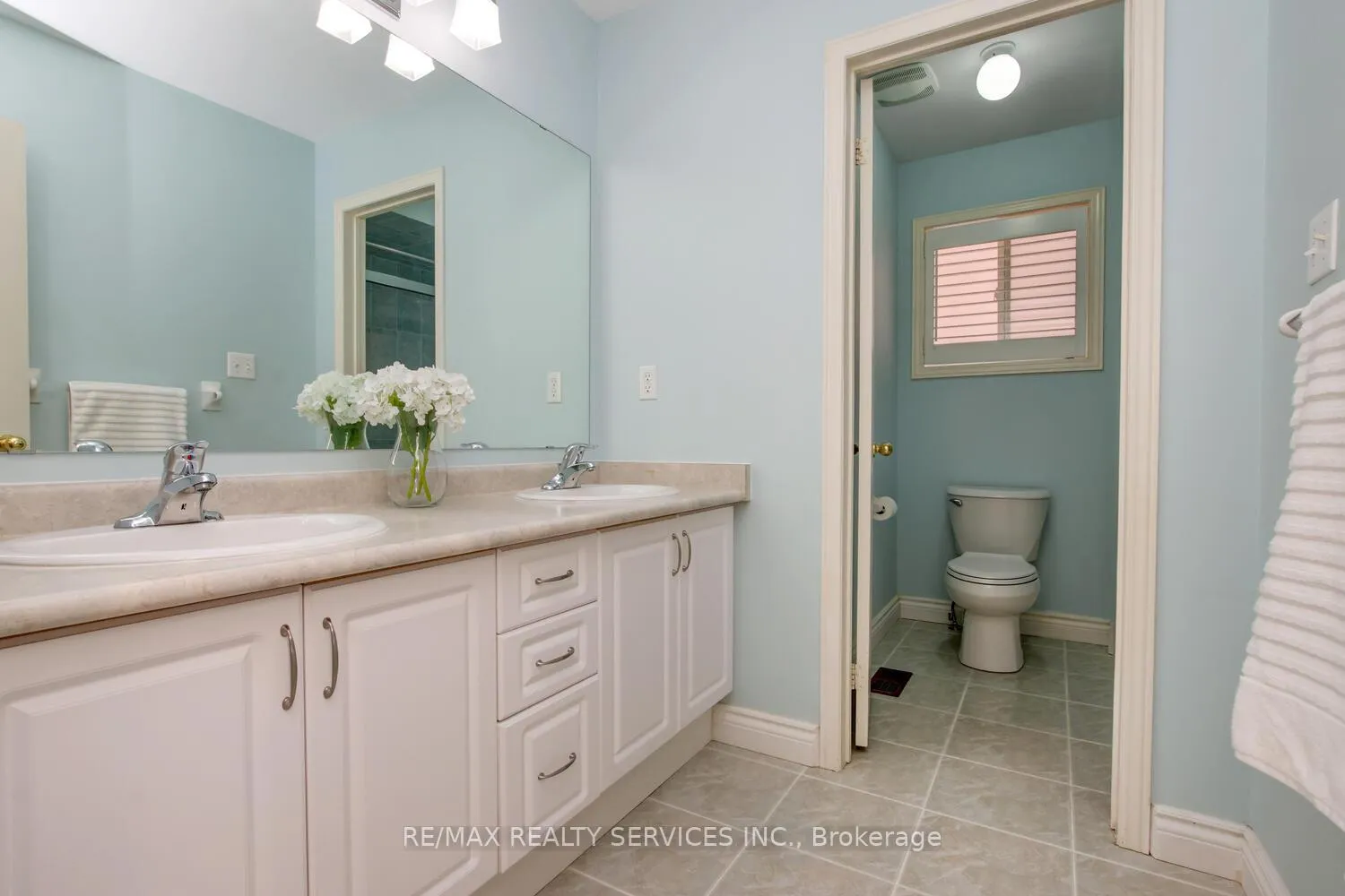 Photo 33 of 47 Cape Dorset Crescent, Brampton, Sandringham-Wellington — HOMEH