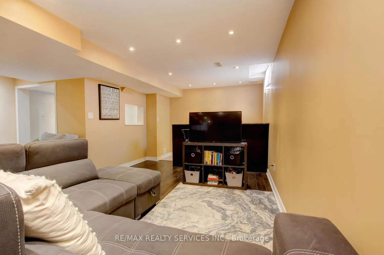 Photo 36 of 47 Cape Dorset Crescent, Brampton, Sandringham-Wellington — HOMEH