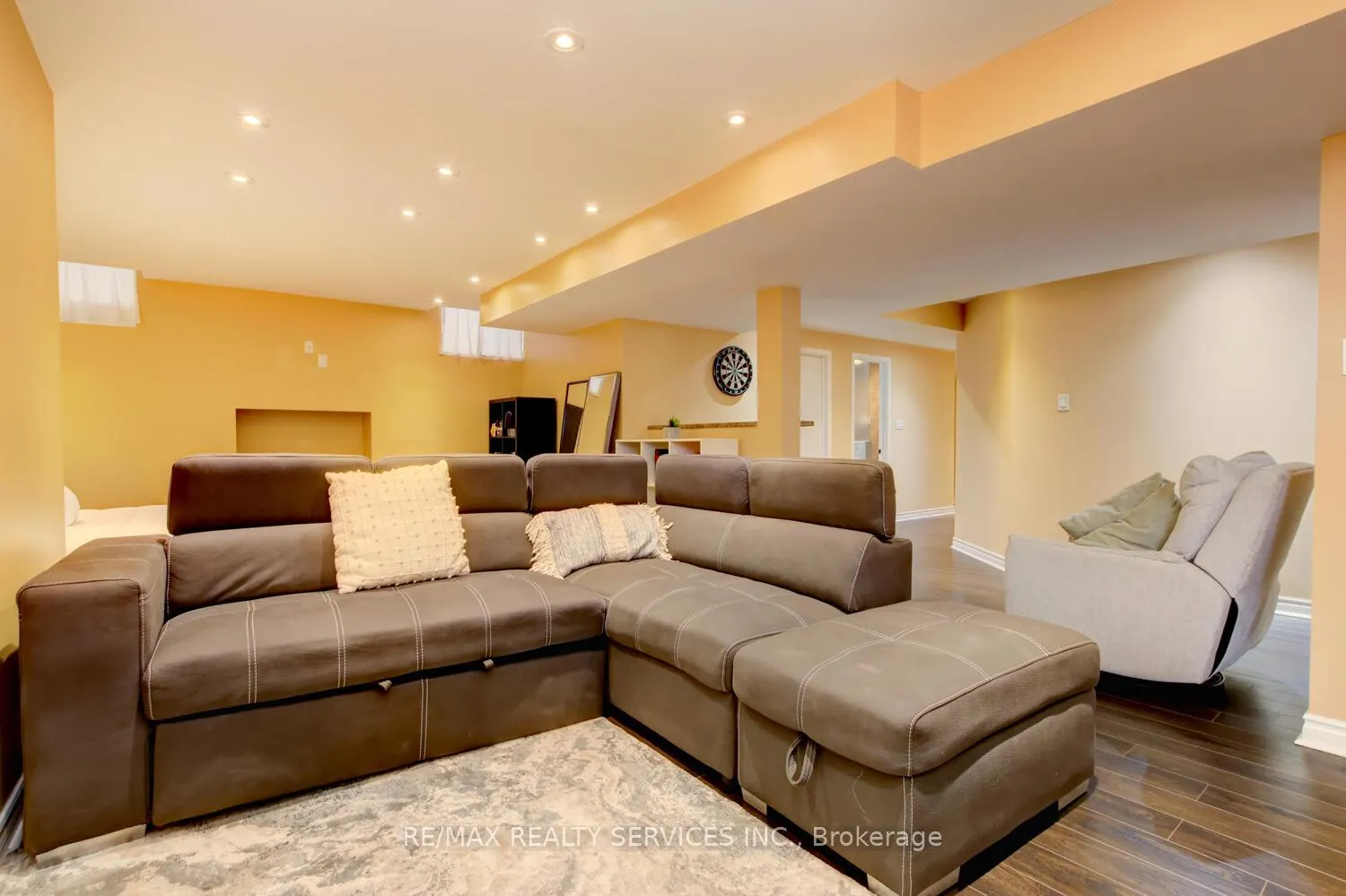 Photo 38 of 47 Cape Dorset Crescent, Brampton, Sandringham-Wellington — HOMEH