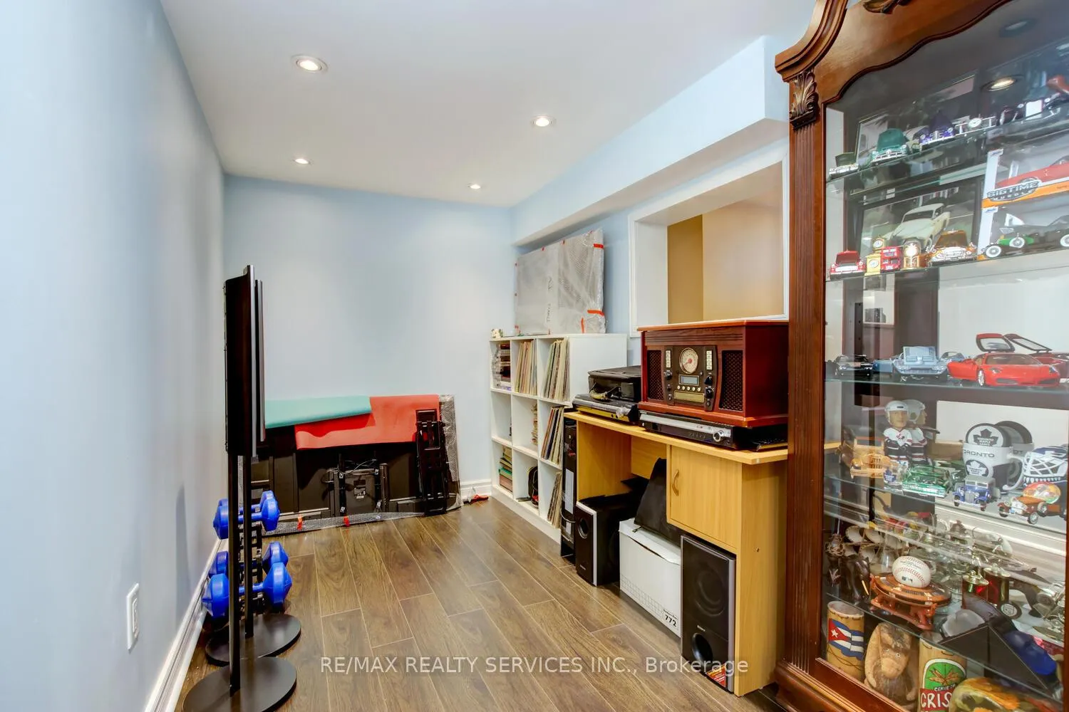 Photo 43 of 47 Cape Dorset Crescent, Brampton, Sandringham-Wellington — HOMEH