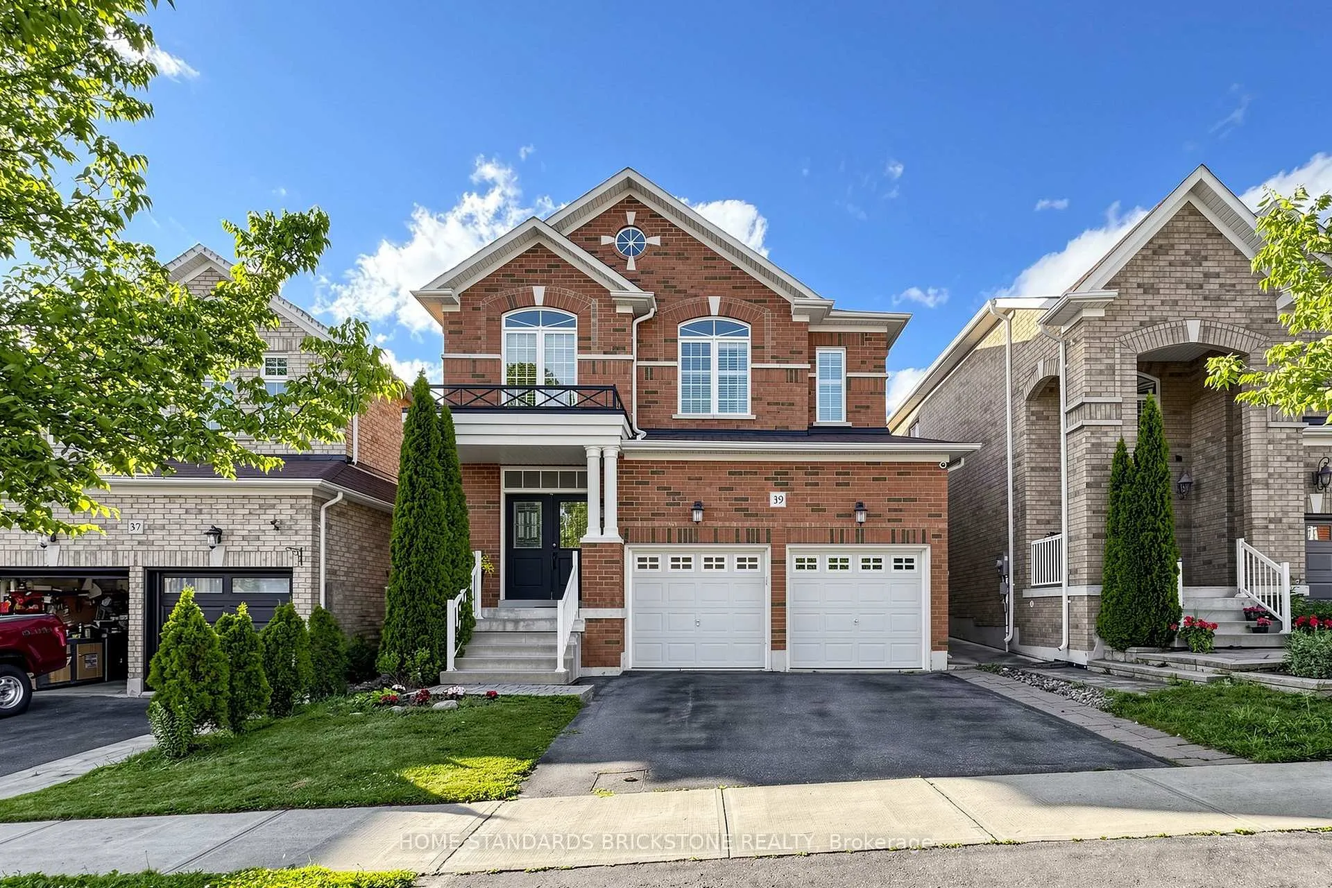 Front of 39 Nature Way Crescent