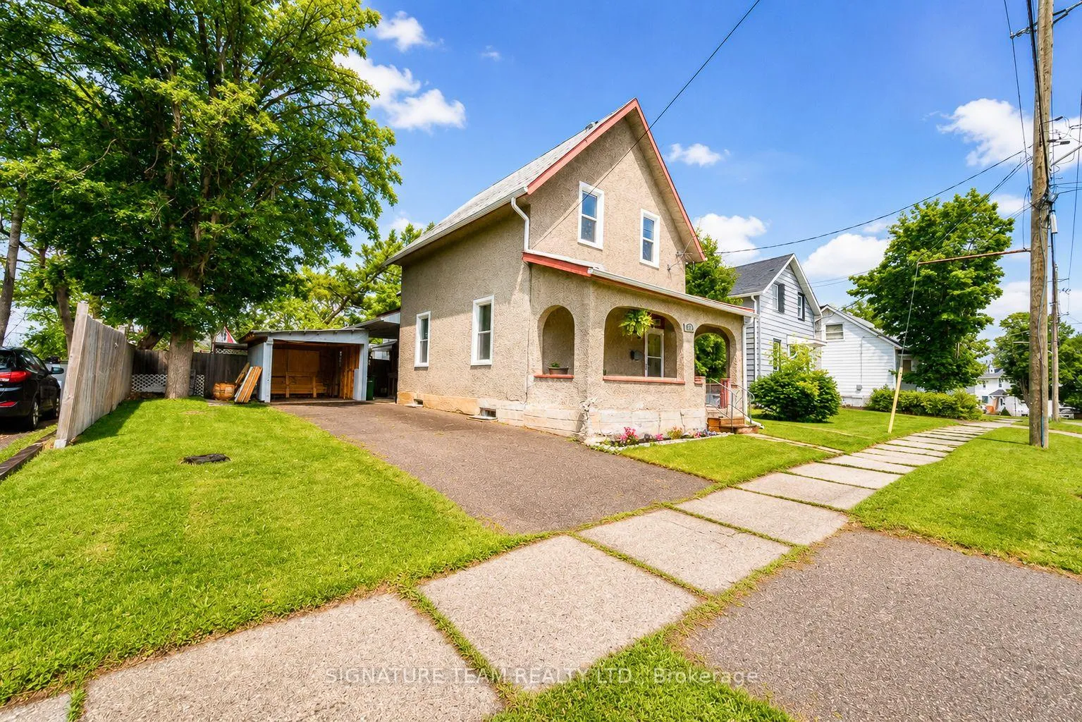 Photo of 652 Moffat Street