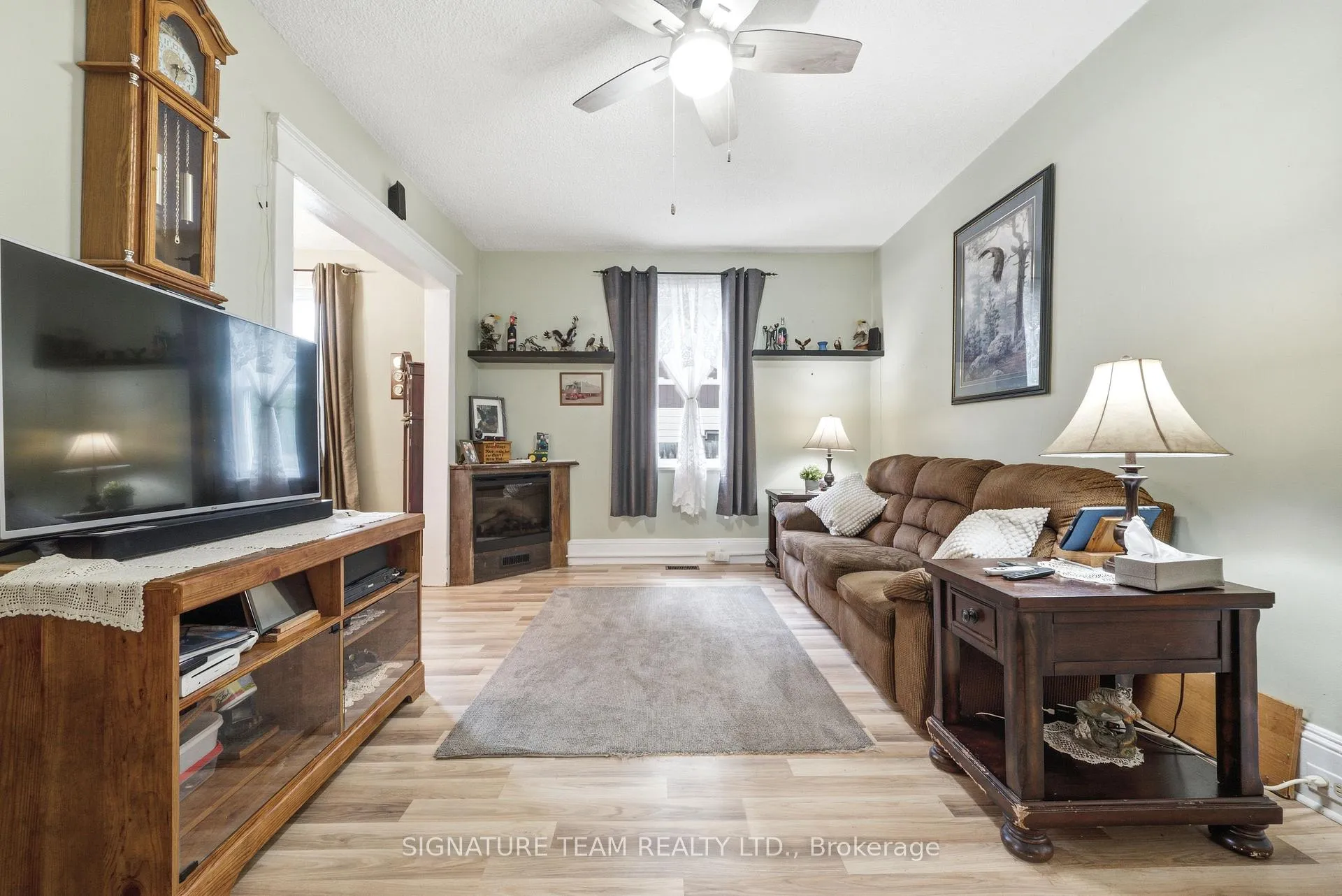 Photo 10 of 652 Moffat Street, Pembroke, Pembroke — HOMEH