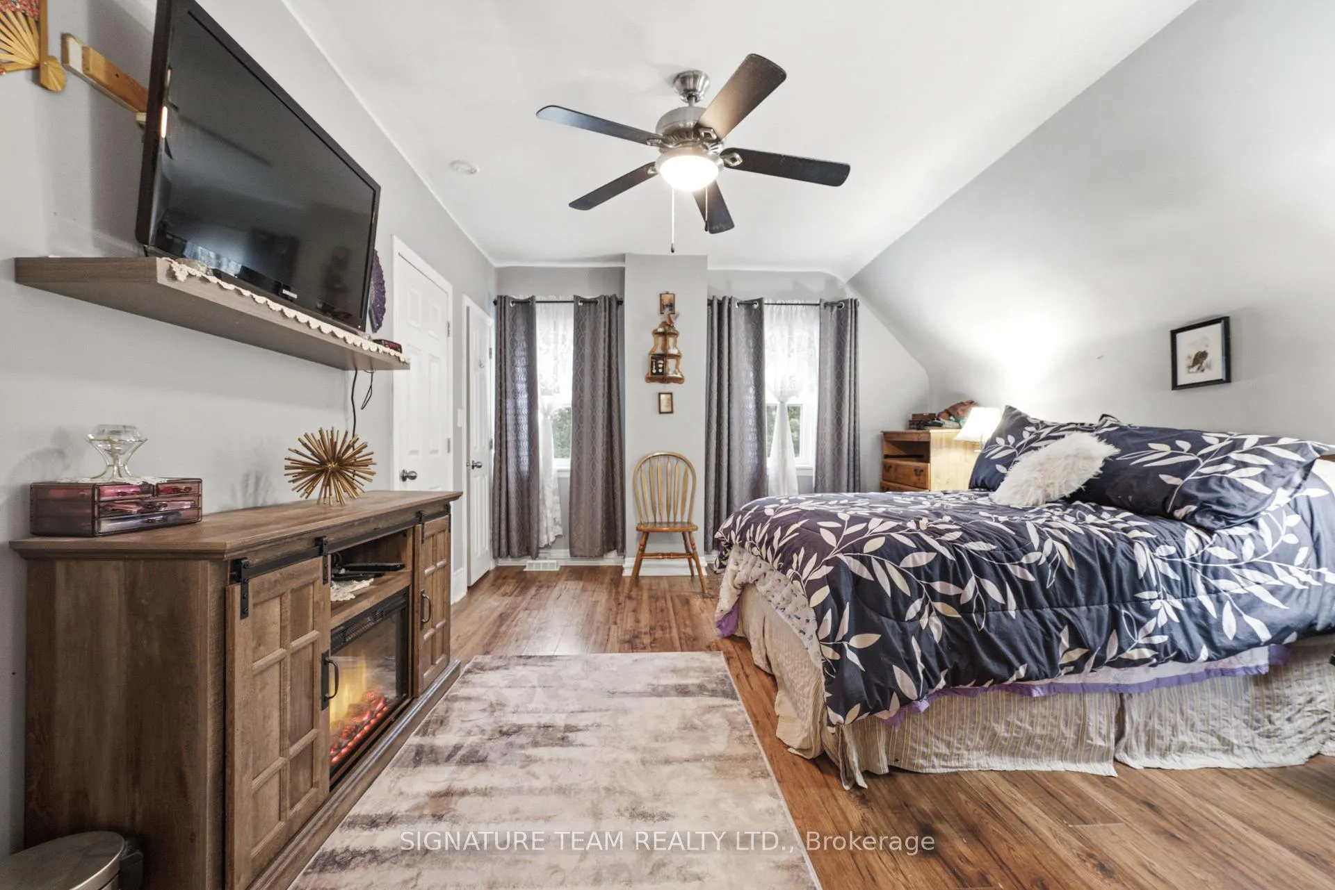 Photo 17 of 652 Moffat Street, Pembroke, Pembroke — HOMEH