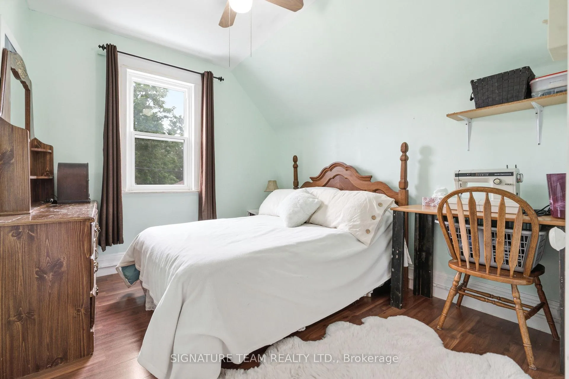 Photo 19 of 652 Moffat Street, Pembroke, Pembroke — HOMEH