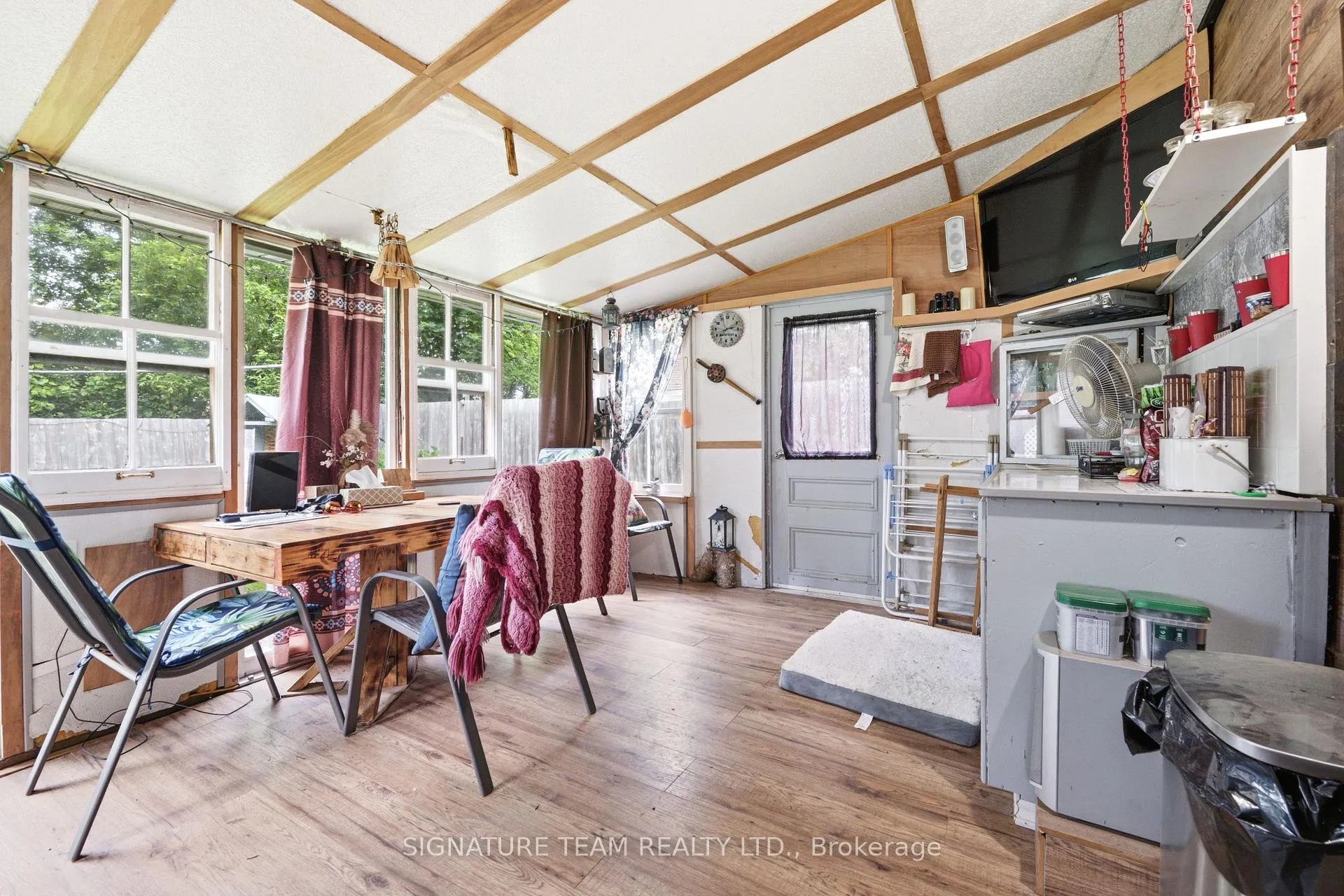 Photo 24 of 652 Moffat Street, Pembroke, Pembroke — HOMEH