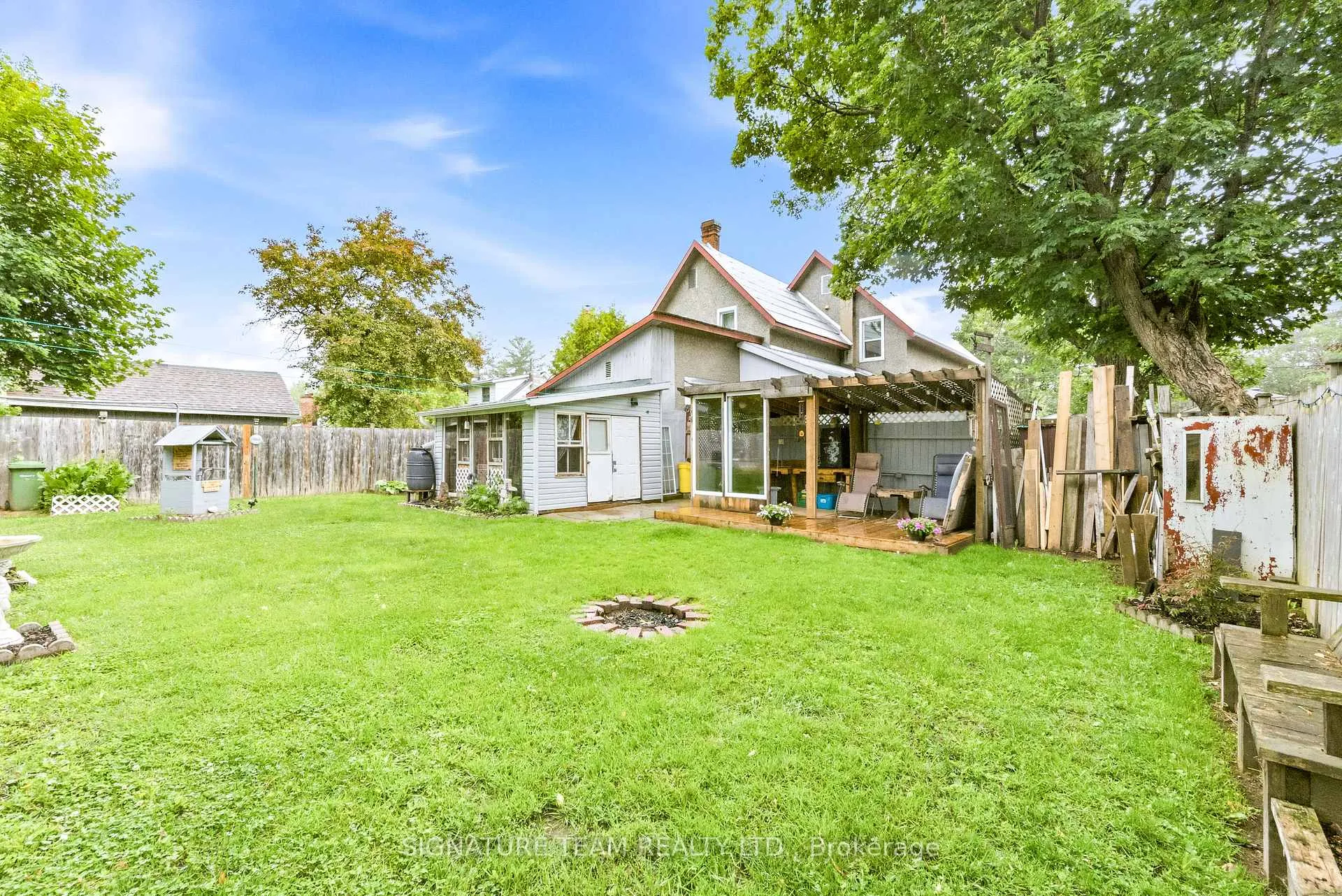 Photo 29 of 652 Moffat Street, Pembroke, Pembroke — HOMEH