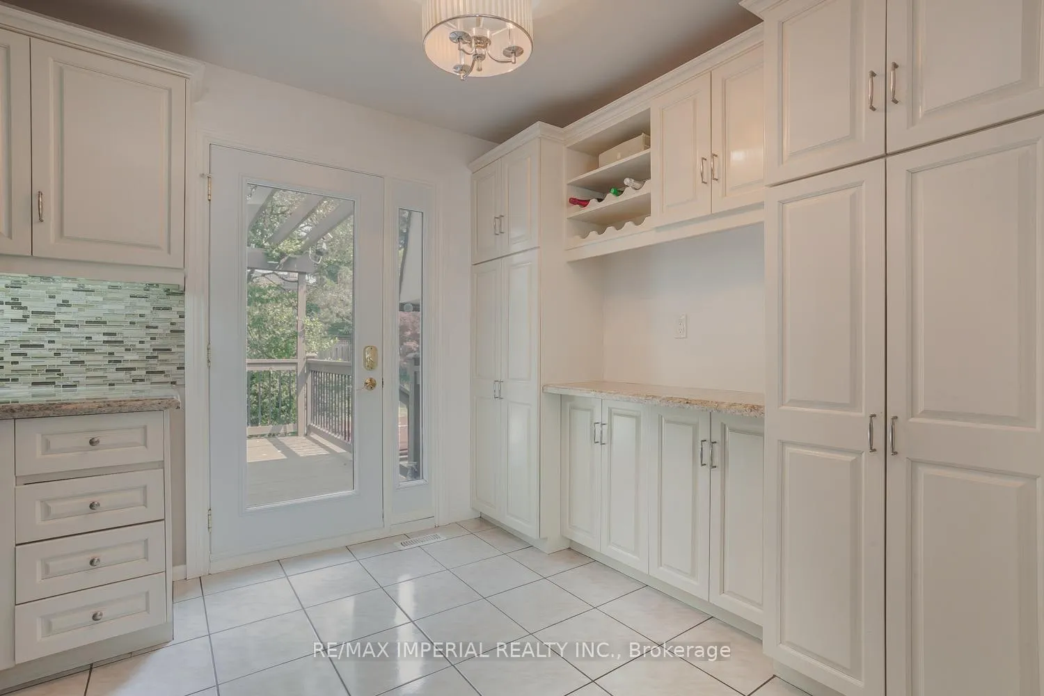 Photo 7 of 48 Carlton Road, Markham, Unionville — HOMEH