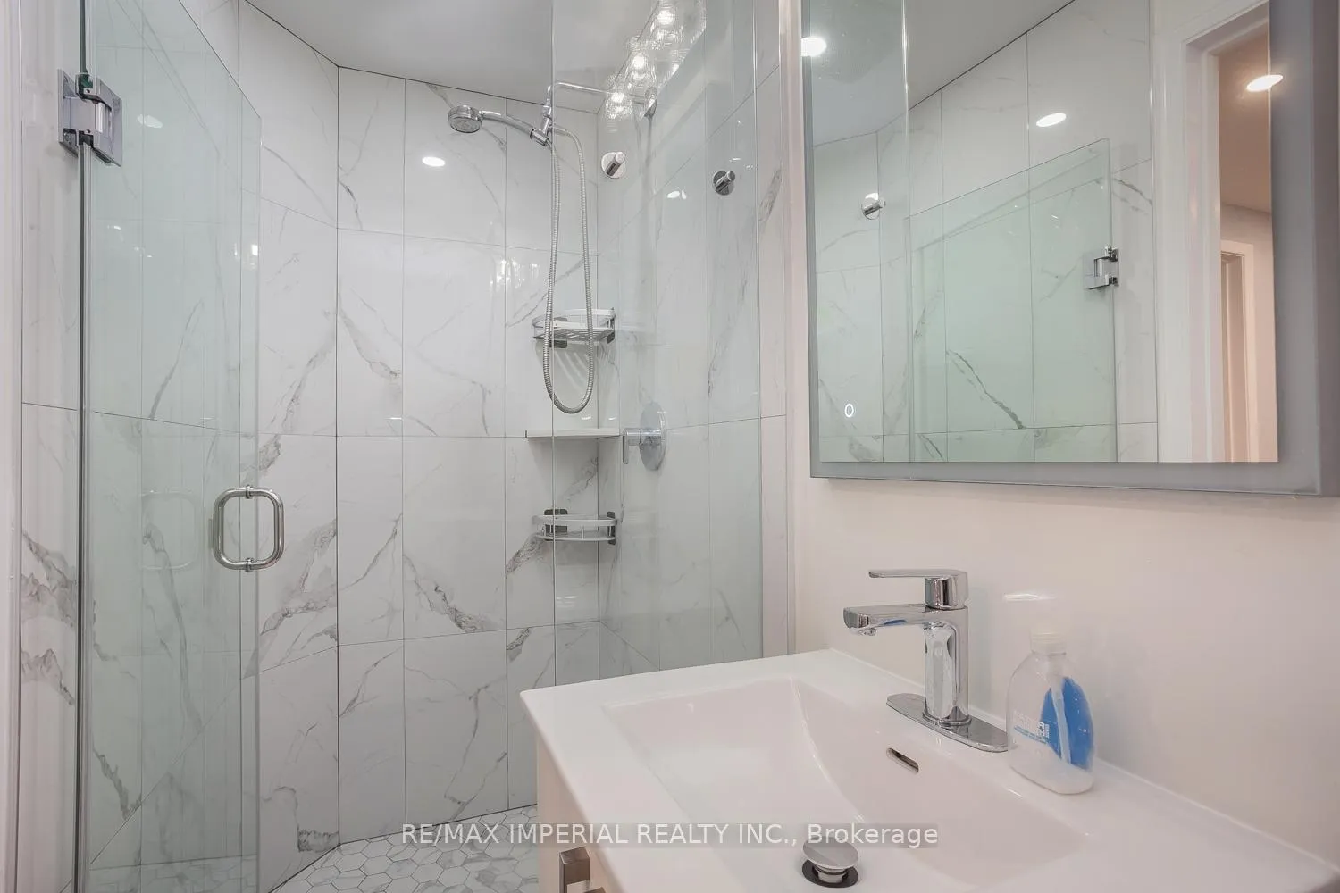 Photo 14 of 48 Carlton Road, Markham, Unionville — HOMEH