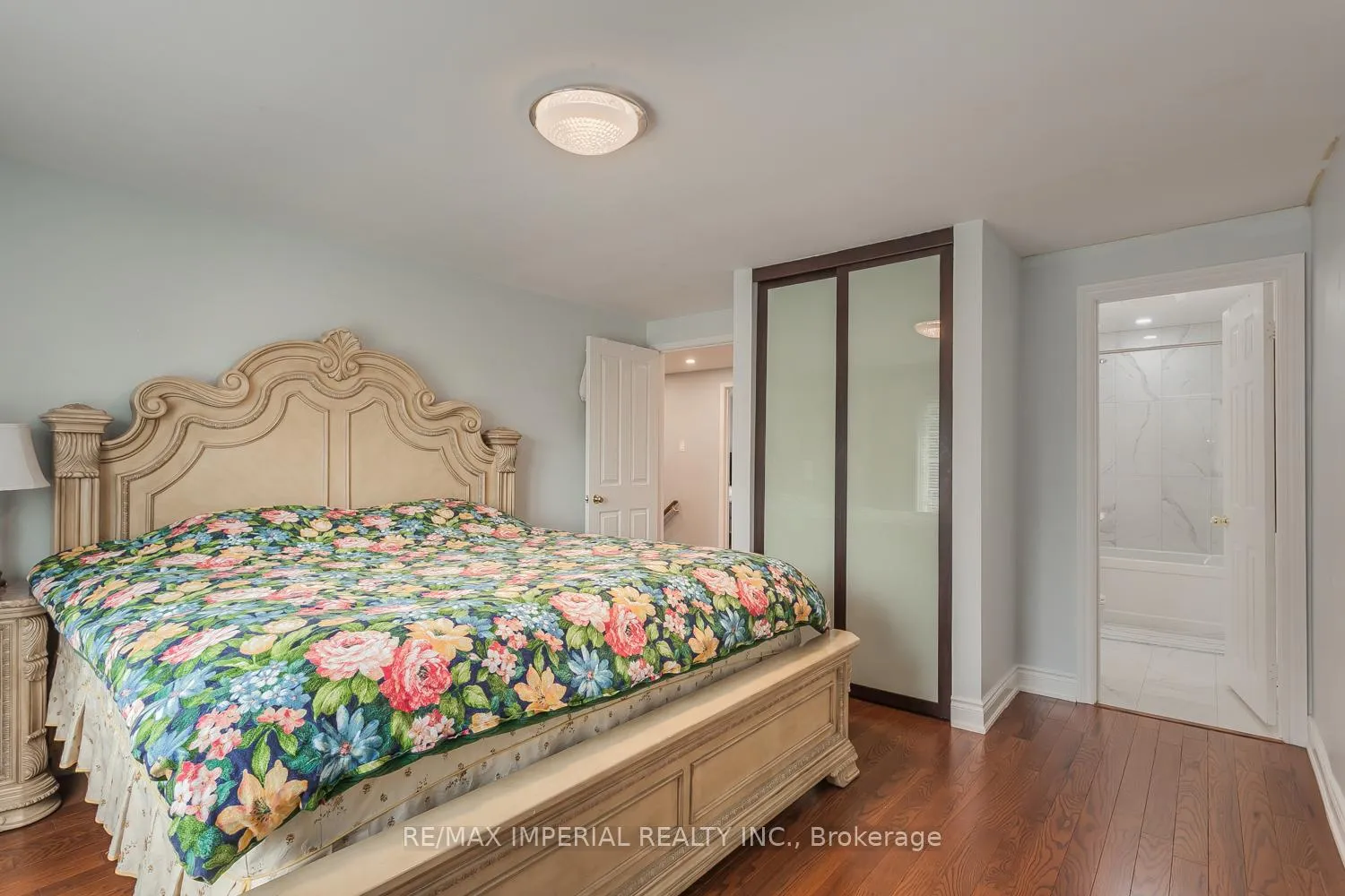 Photo 18 of 48 Carlton Road, Markham, Unionville — HOMEH