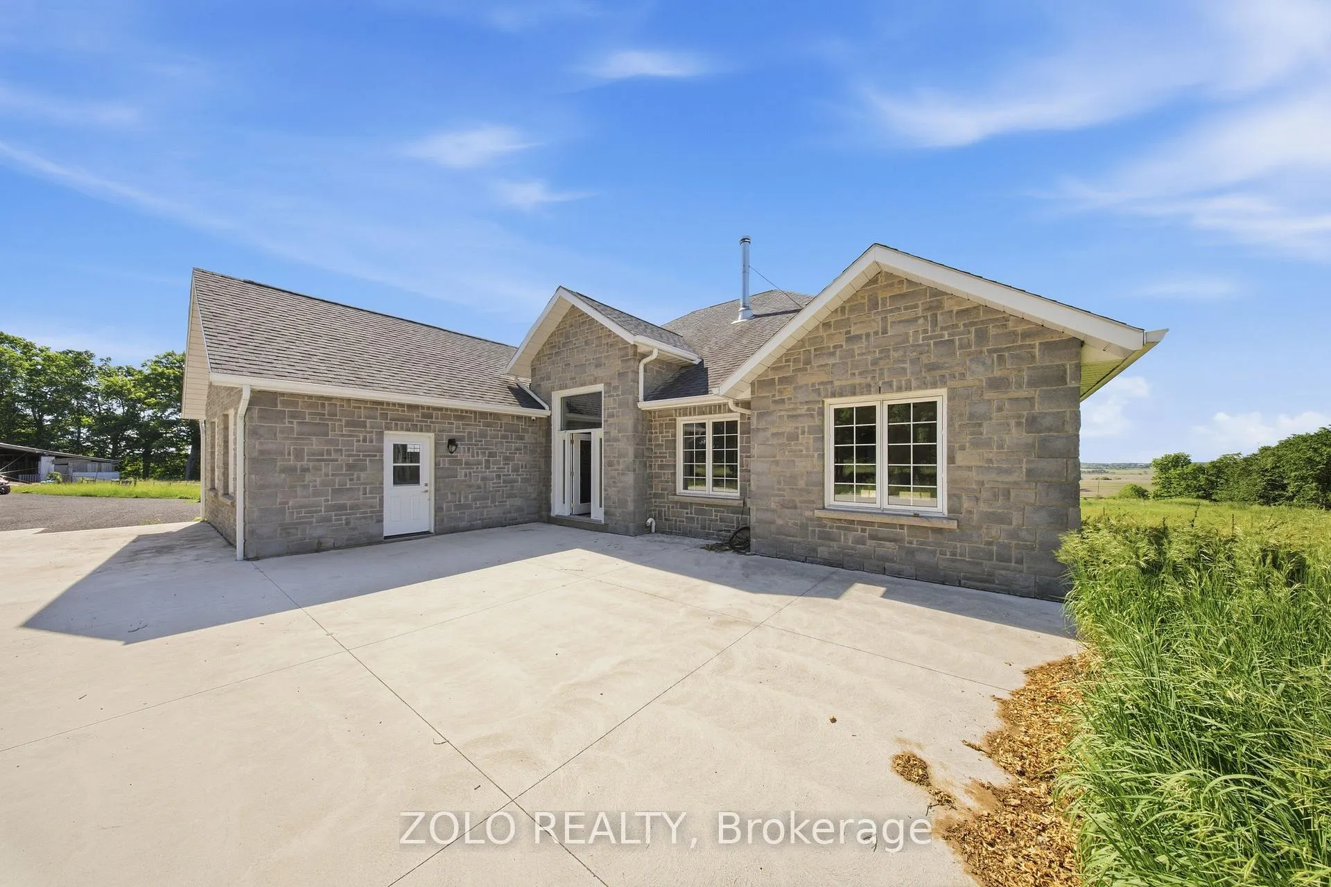 Photo 2 of 2150 Woodburn Road, Kingston, City North of 401 — HOMEH