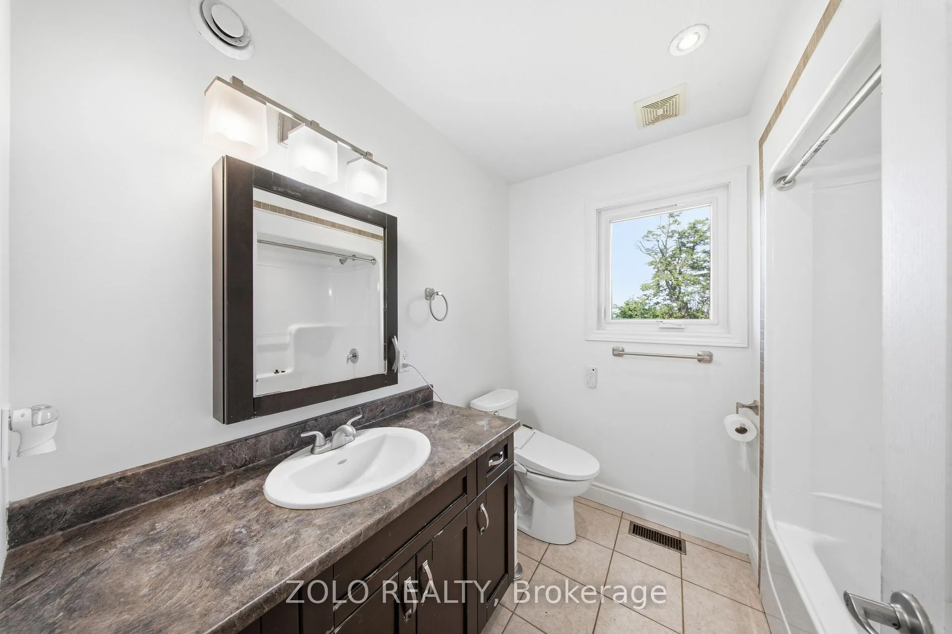 Photo 18 of 2150 Woodburn Road, Kingston, City North of 401 — HOMEH