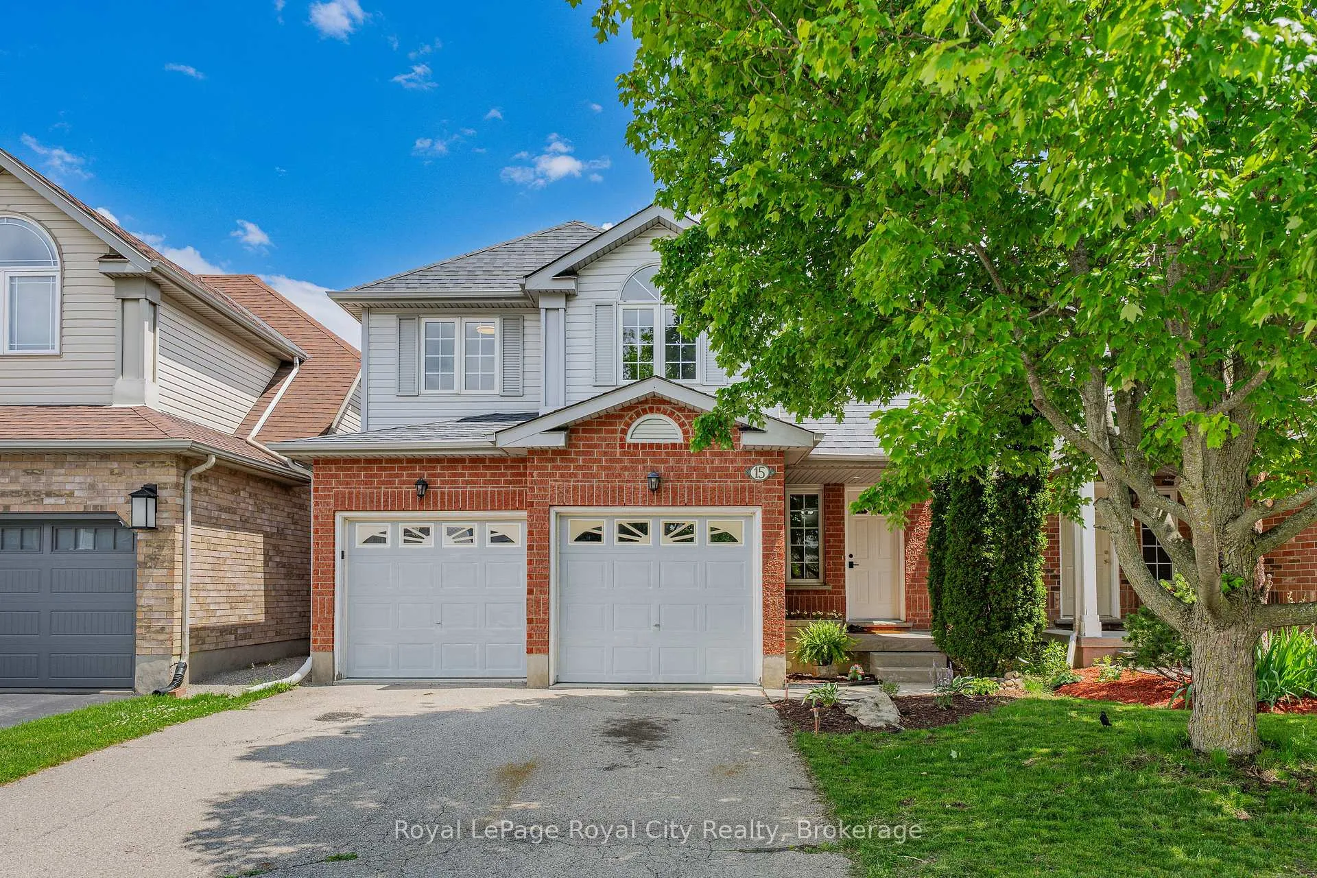 Photo 2 of 15 Camm Crescent, Guelph, Pineridge/Westminster Woods — HOMEH