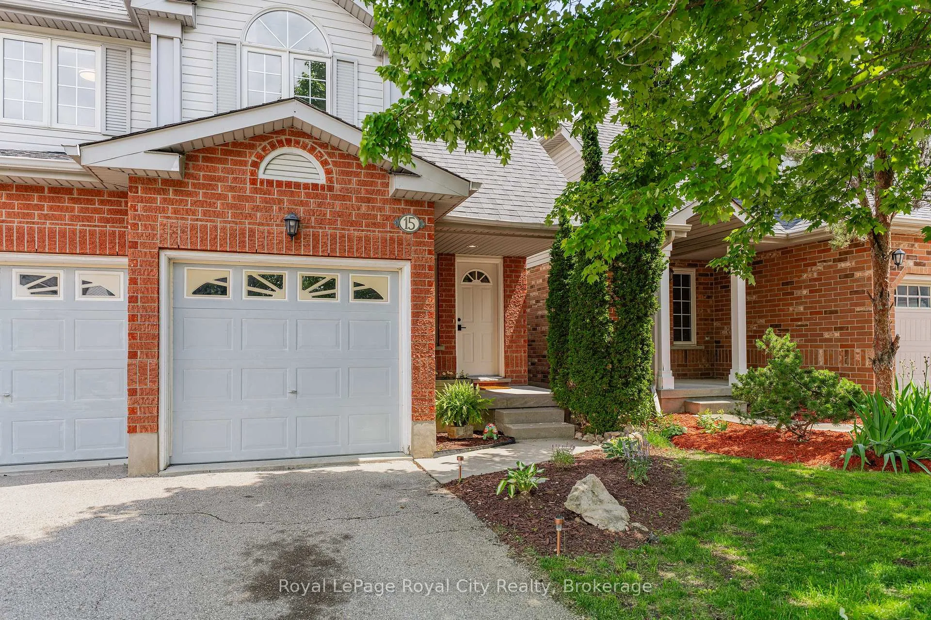 Photo 3 of 15 Camm Crescent, Guelph, Pineridge/Westminster Woods — HOMEH