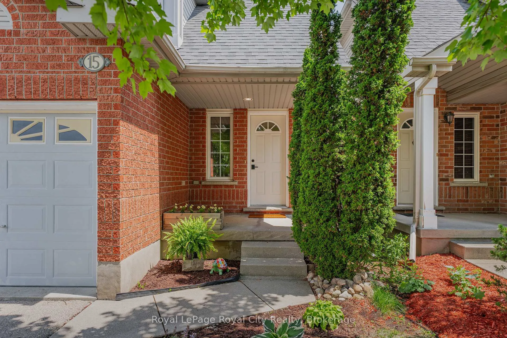 Photo 4 of 15 Camm Crescent, Guelph, Pineridge/Westminster Woods — HOMEH