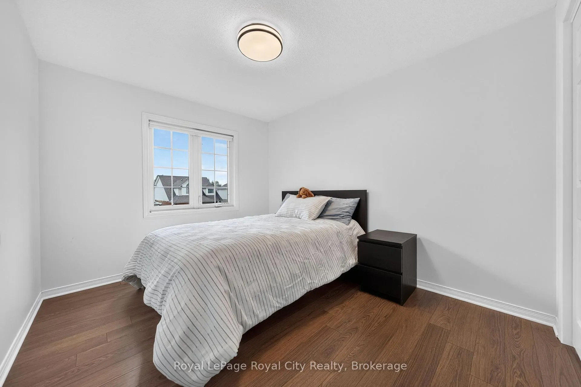 Photo 26 of 15 Camm Crescent, Guelph, Pineridge/Westminster Woods — HOMEH