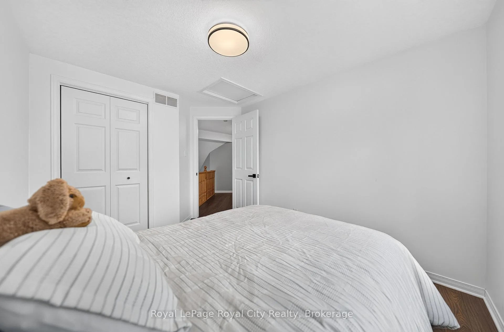 Photo 27 of 15 Camm Crescent, Guelph, Pineridge/Westminster Woods — HOMEH