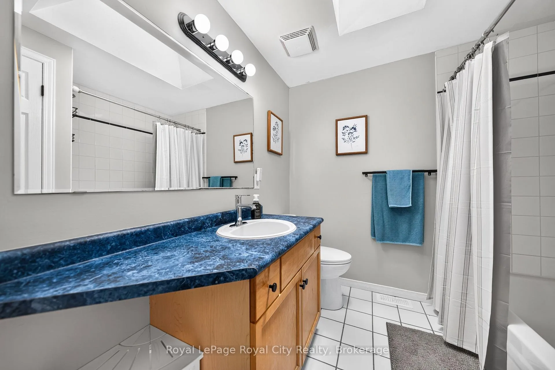 Photo 28 of 15 Camm Crescent, Guelph, Pineridge/Westminster Woods — HOMEH