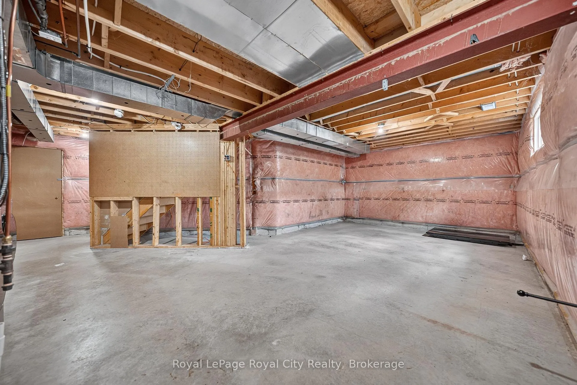Photo 33 of 15 Camm Crescent, Guelph, Pineridge/Westminster Woods — HOMEH
