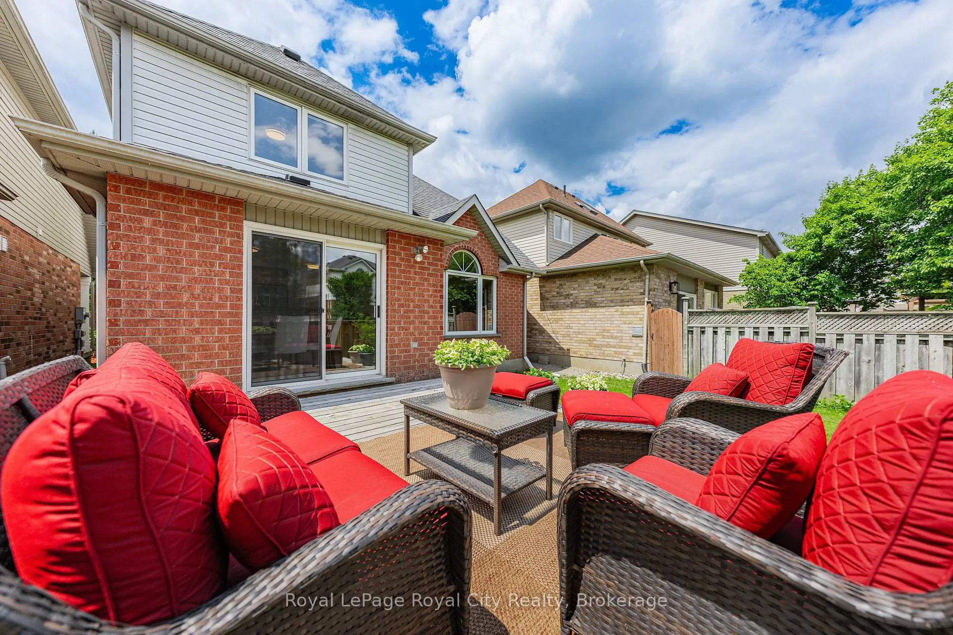 Photo 35 of 15 Camm Crescent, Guelph, Pineridge/Westminster Woods — HOMEH