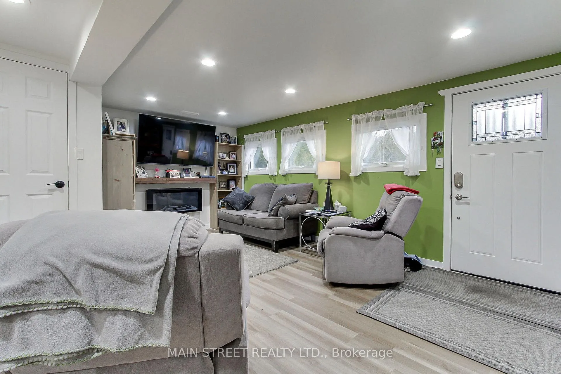 Photo 23 of 1 Mustard Street, Uxbridge, Rural Uxbridge — HOMEH
