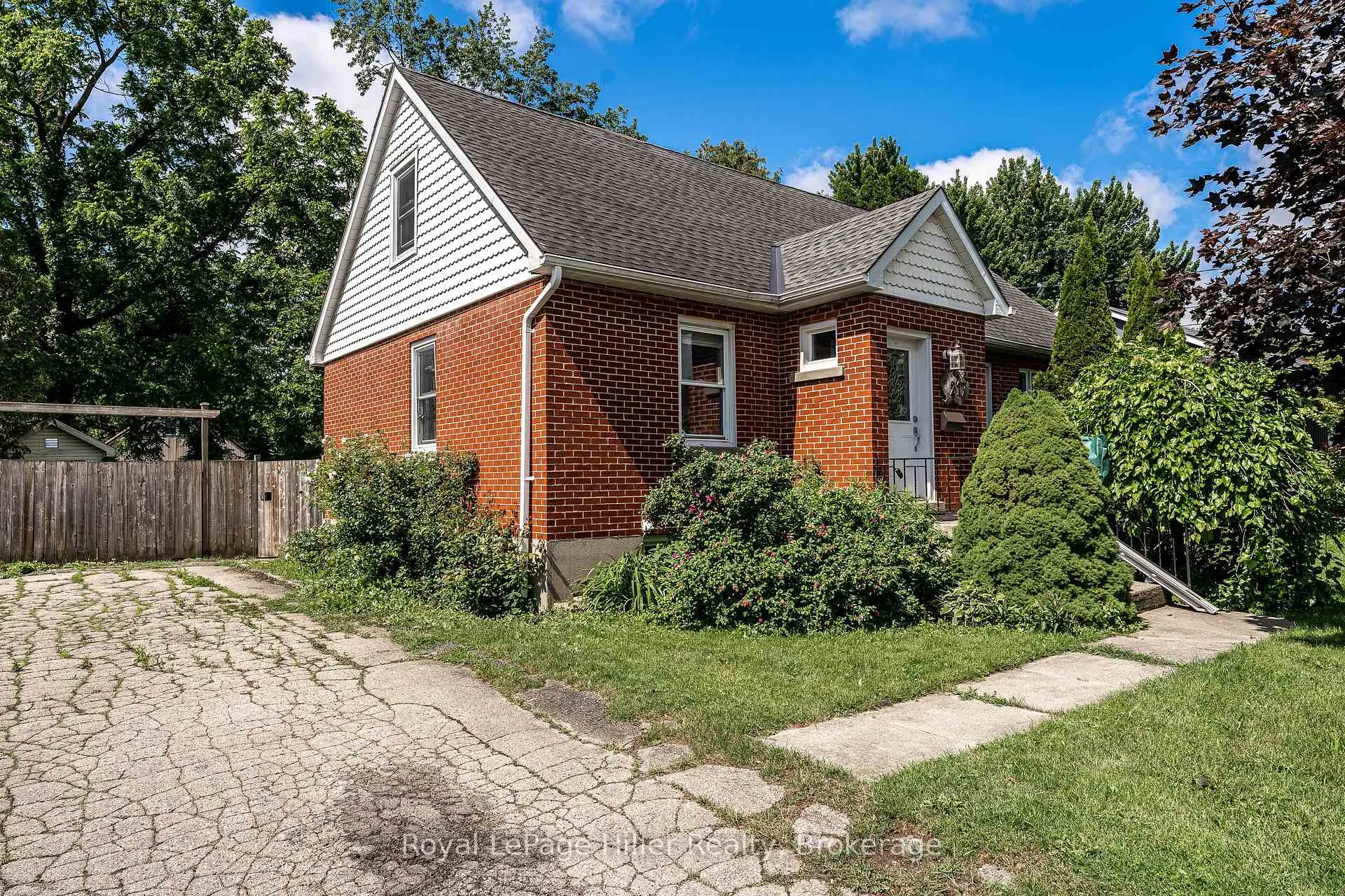 Photo 1 of 217 Norman Street, Stratford — HOMEH