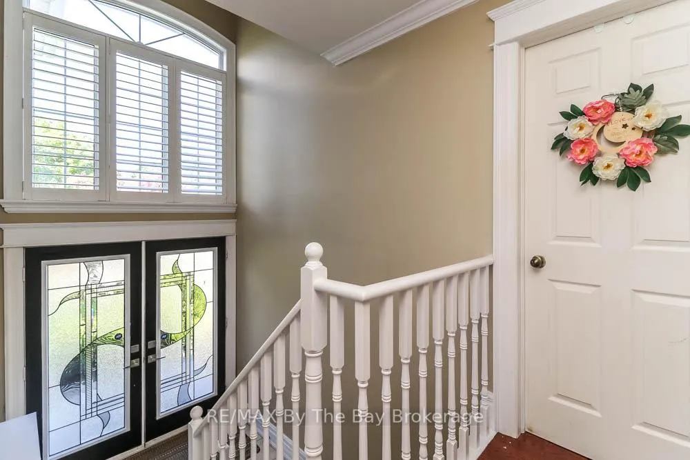 Photo 3 of 121 Royal Beech Drive, Wasaga Beach — HOMEH