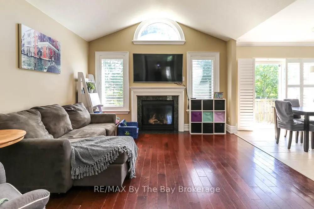 Photo 12 of 121 Royal Beech Drive, Wasaga Beach — HOMEH