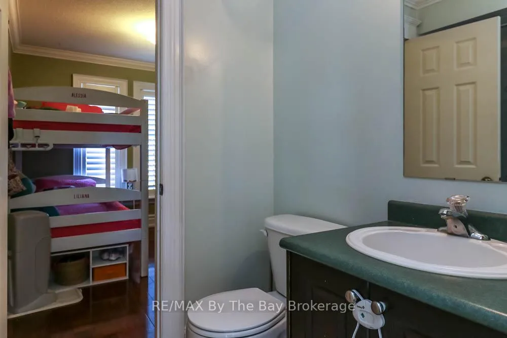 Photo 15 of 121 Royal Beech Drive, Wasaga Beach — HOMEH