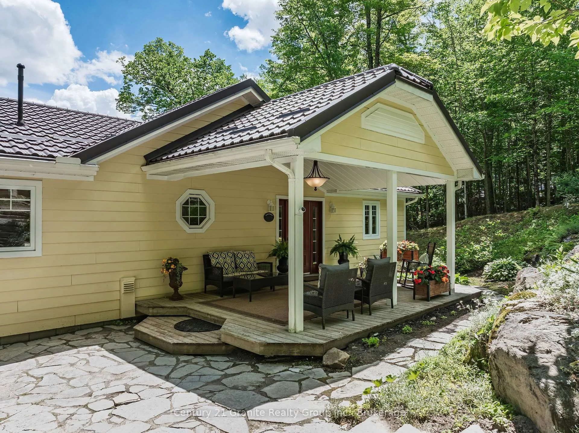 Photo 3 of 1070 Shipley Drive, Minden Hills, Minden — HOMEH
