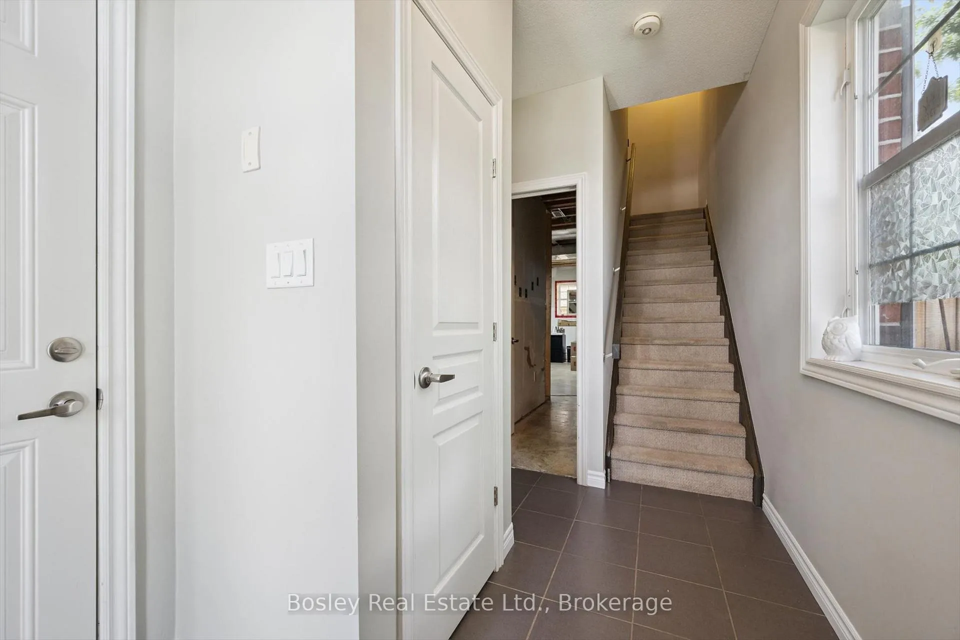 Photo 6 of 360 Louisa Street, Kitchener, Mount Hope Huron Park — HOMEH